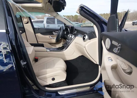 2021 Mercedes-Benz Glc 300 4Matic Suv z USA, uszkodzony, nr VIN W1N0G8EB4MF952614